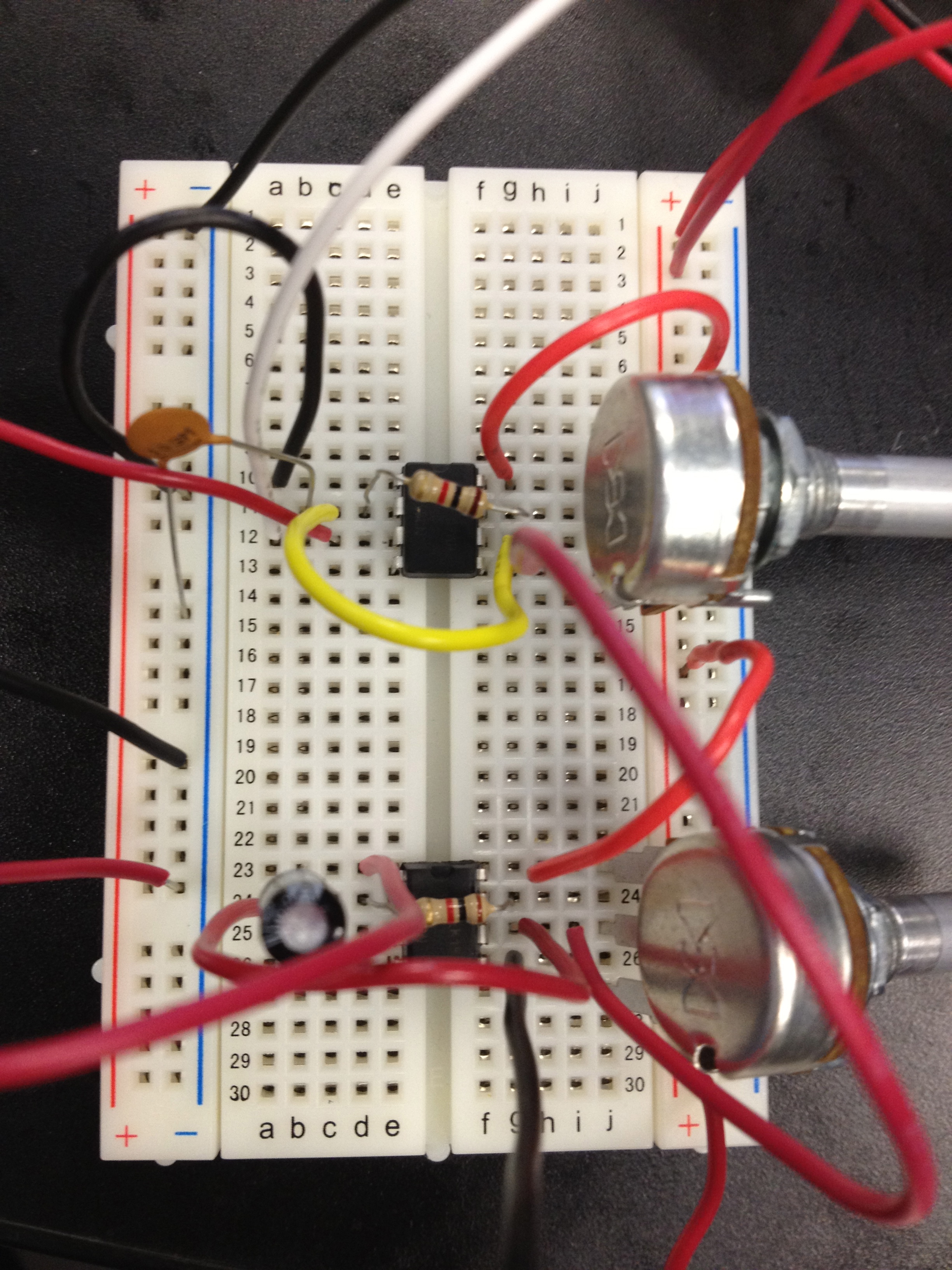 555 synthesizer